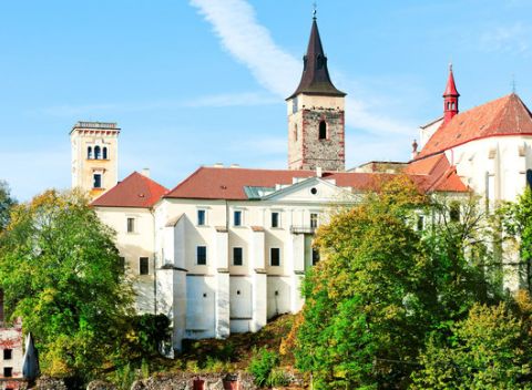 Užite si jar, lebo alebo jeseň v hoteli Sázavský Ostrov so štyrmi tematicky rôznymi pobytmi.