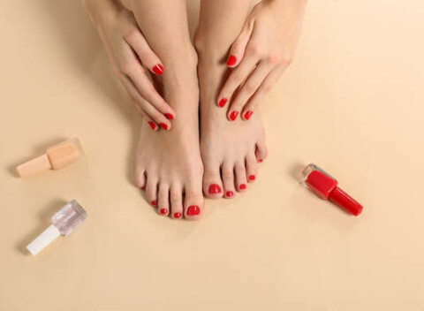 Kompletná starostlivosť o nechty - manikúra, japonská manikúra, IBX kúra, parafín, nové gélové nechty alebo gellak na ruky a nohy
