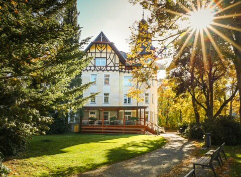 Jeseníky vo Vile Grohmann **** s raňajkami/polpenziou a neobmedzeným wellness s vírivkou, saunami a krbom