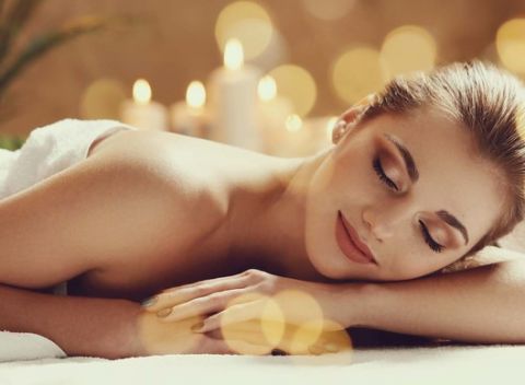 Relaxačná masáž aroma olejom na Tomášikovej. Pomoc a skvelý oddych pre telo, myseľ i pre dušu.