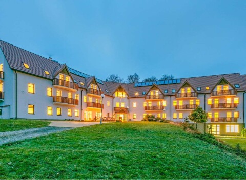 Krušné hory: Pytloun Wellness Hotel Hasištejn **** s polpenziou, neobmedzeným wellness a herňou + bowling