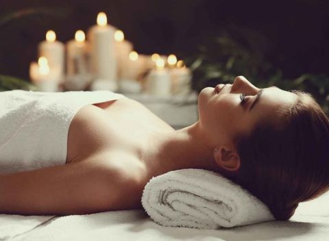 Potešte seba alebo niekoho blízkeho. Olejová, antistresová alebo reflexná masáž.