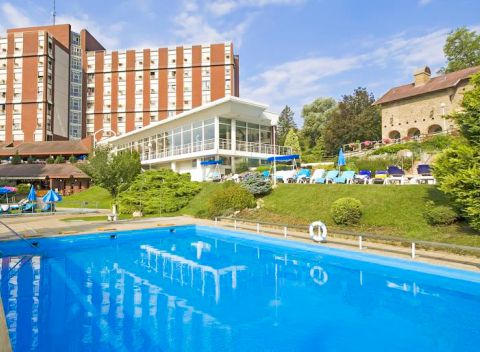 Luxusný Hévíz v hoteli Health Spa Resort Aqua**** s all inclusive a neobmedzeným wellness.