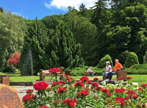 Leto plné oddychu v Kúpeľoch Sliač s polpenziou a procedúrami, voľný vstup na termálne kúpalisko.