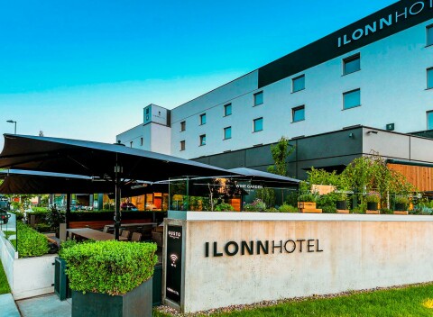 Poznaň: Ilonn Hotel **** s raňajkami, so saunovým a fitness centrom neobmedzene + dieťa do 12 rokov zdarma