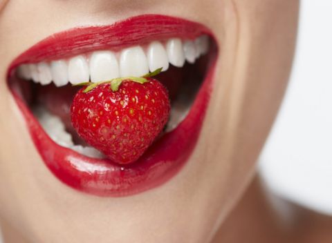 Profesionálna dentálna hygiena s pieskovaním. Bezkonkurenčná cena za krásny a zdravý úsmev.