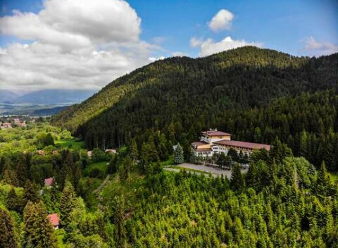 Sviatky v Jánskej doline v AVENA RELAX HOTEL*** s polpenziou a procedúrami v cene