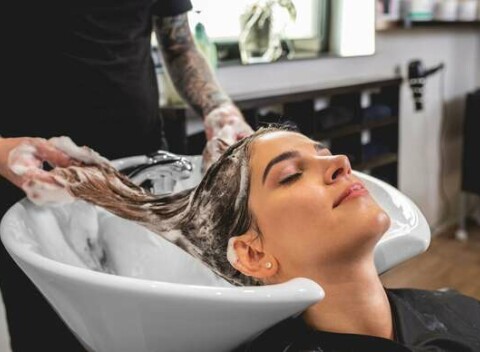 NARODENINY: Luxusná starostlivosť o vaše vlasy v salóne Sakurami v úplnom centre Bratislavy