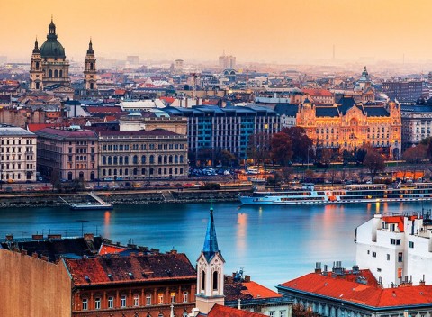 Nádherný pobyt v centre Budapešti v hoteli Atlas City.  1 dieťa do 12 rokov má ubytovanie zdarma.