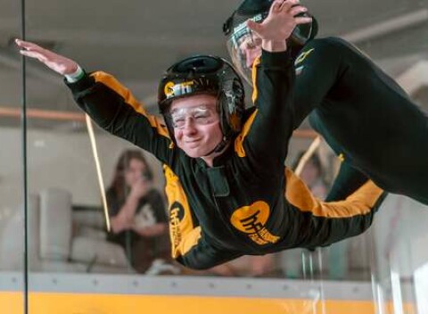 Zažite lietanie v Hurricane Factory: 1 min. v tuneli sa vyrovná zoskoku z lietadla z výšky 4 000 m