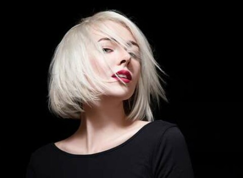 Nový strih, regenerácia, styling a poradenstvo ušité na mieru vašim vlasom od profesionálnej kaderníčky