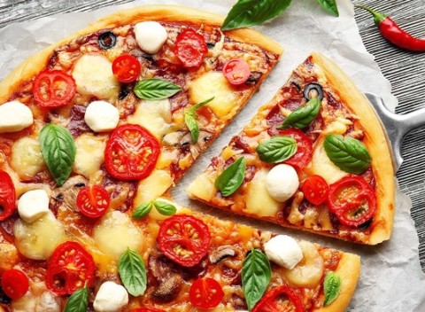 Akákoľvek pizza podľa vlastného výberu v reštaurácii Palmyra v Mlynskej.