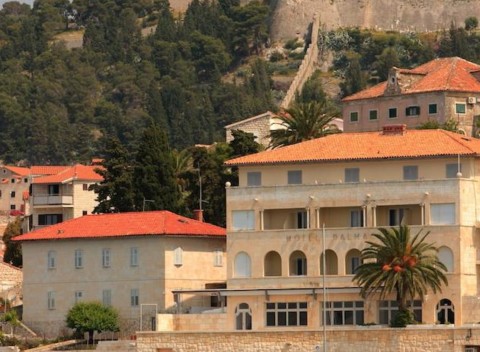 Letná dovolenka v Chorvátsku pre 2 osoby s ubytovaním vo Villa Dalmacija Hvar Hotel***.