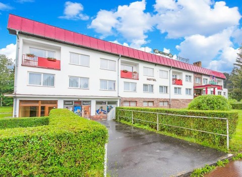 Františkovy Lázně: Hotel Zátiší *** s polpenziou, vstupom do Aquafora a masážou.