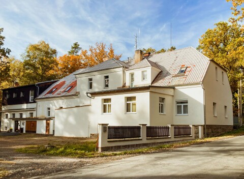 Plzensko v Penzióne Zelený Háj uprostred prírody s raňajkami, neobmedzenou konzumáciou kávy a darčekom + drink