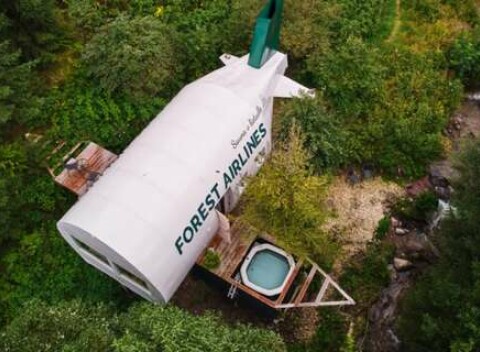 Lietadlo v lese - netradičné ubytovanie s neobmedzeným vstupom do sauny a vírivky