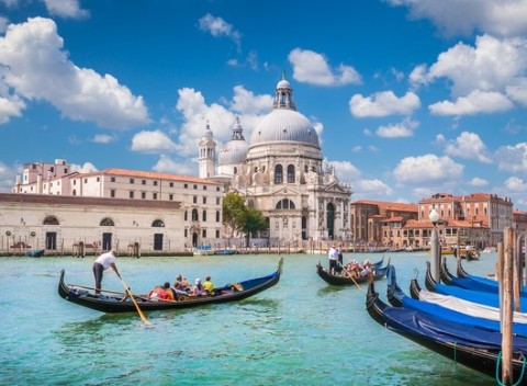 Kúzelné Benátky s ubytovaním pre 2 dospelých a až dve deti do 17 rokov zdarma.