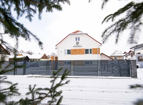 Liptov: Bešeňová len 950 m od aquaparku a kúpeľov v štúdiu alebo apartmáne s kuchynkou vo Ville Michaela