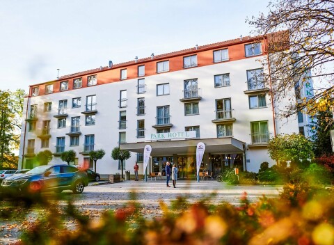 Hluboká nad Vltavou: LH Parkhotel Hluboká **** s raňajkami, vstupom do wellness centra a požičaním bicyklov