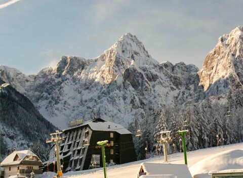Slovinsko pri jazere Jasna a Národnom parku Triglav: Hotel Alpina *** s polpenziou a zľavou do wellness centra