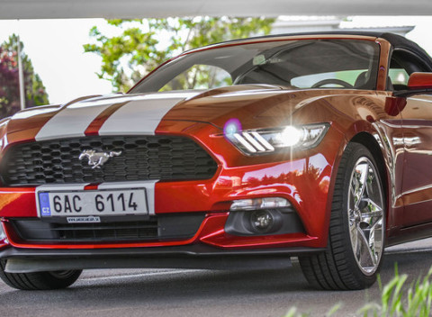 Splňte si sen o jazde na legende amerických ciest - na Mustangu Cabrio.