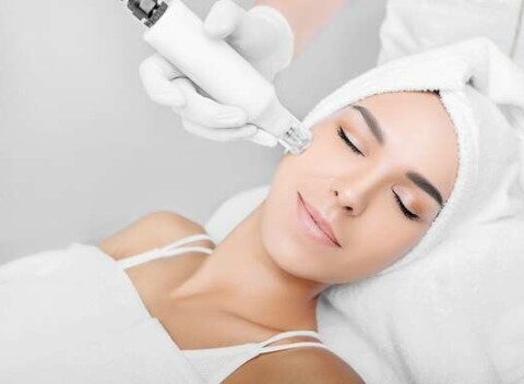 2+1 zadarmo: Injekčná biorevitalizácia pleti v Salóne L&W beauty