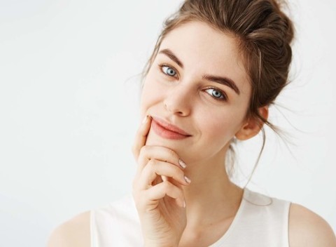 Pôvab a sviežosť pre vašu pleť! Kozmetické ošetrenie s masážou tváre, krku, trapézov a dekoltu.