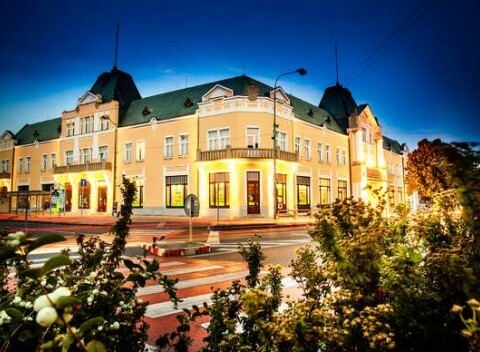 Relaxačný pobyt priamo v centre v historickom hoteli Lev*** s polpenziou a neobmedzeným vstupom do wellness