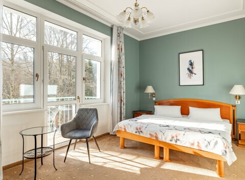 Mariánské Lázně pár krokov od centra v Spa Hoteli Silva **** s polpenziou a denne privátnym vstupom