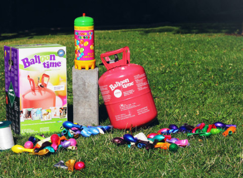 Hélium vrátane 30, 50 alebo 100 balónikov na párty, svadbu, večierok či zábavu.