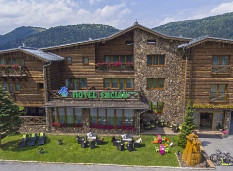 Dovolenka v horskom hoteli Encián priamo v lyžiarskom stredisku Donovaly, raňajky a wellness v cene.