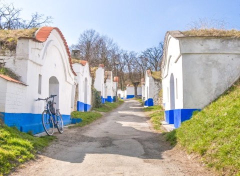 Južná Morava: vinársky pobyt s polpenziou v Penzióne Mlýn Bořetice pre romantické duše.