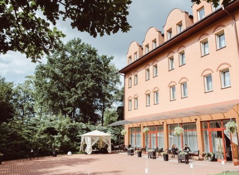 Ubytovanie len 10 min. od soľnej bane Wieliczka v hoteli Garden Park*** s nádhernou záhradou.