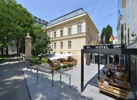 Ubytovanie v Bratislave vám poskytne hotel LOFT Premium v retro industriálnom štýle.