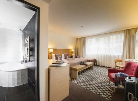 Superior izba hotela Bo33**** v centre Budapešti, strešné wellness, raňajky so sektom a dieťa do 8 rokov zdarma