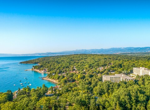 Chorvátsko: Ostrov Krk 150 m od pláže v Magal Hoteli by Aminess *** s polpenziou + fitness a animačný program