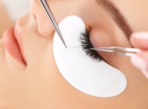 5D až 14D mihalnice pre intenzívny pohľad - Salón s útulnou atmosférou