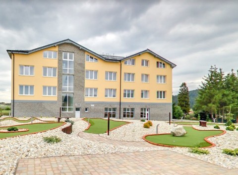 Vysoké Tatry: hotel Končistá**** s polpenziou + neobmedzené wellness s bazénom.