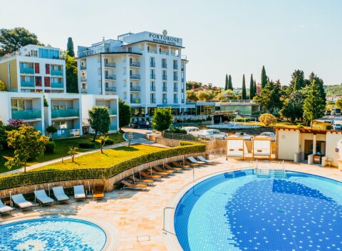 Slovinsko 650 m od pláže: Portorož v Boutique Hoteli Portorose **** s raňajkami/polpenziou a vonkajším bazénom