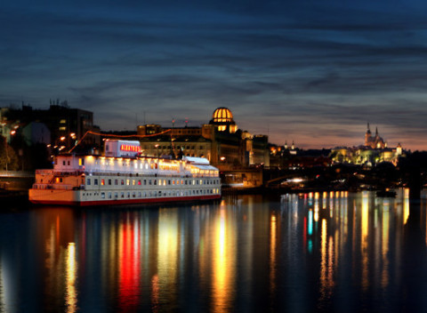 Romantika na Vltave v komfortnom Boteli Albatros*** - Praha 2019.