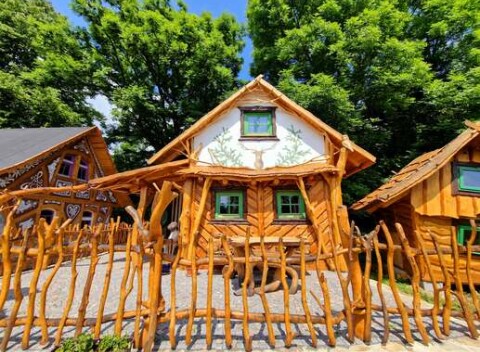 Štýlová chalúpka u Pekla Čertovina s polpenziou aj zľavou na vstup do Pohádkové vesničky
