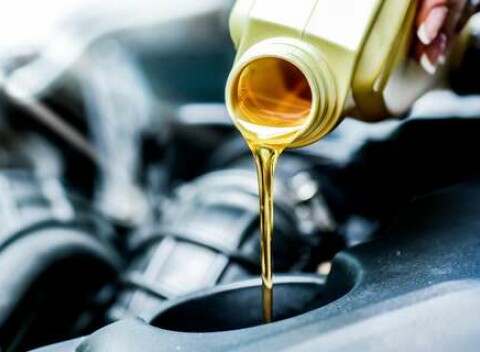 Výmena oleja a filtrov vrátane materiálu a servisnej prehliadky v LP Autoservise