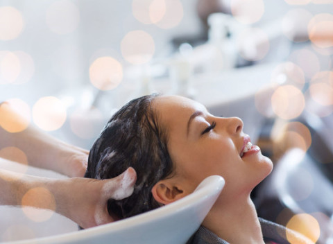 Ozdravný vlasový balíček na zničené vlasy po lete od Salónu pod Hradom -kúra Fusio-Dose.