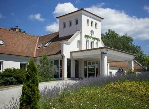 Pobyt v hoteli Old Lake Golf**** s 18-jamkovým ihriskom neďaleko hraníc