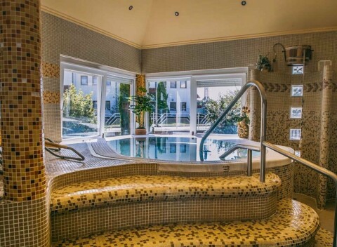 Zalakaros pri kúpeľoch v Aqua Therm Hoteli *** s neobmedzeným wellness, raňajkami a bicyklami + minigolf