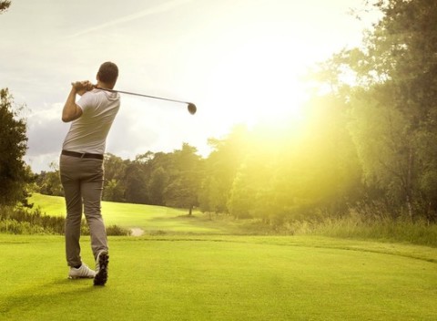 Golfový kurz na získanie HCP (zelenej karty) so skúsenými trénermi v trvaní 10 hodín.