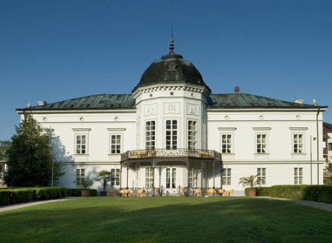 Neobmedzený wellness pobyt na zámku pre dvoch v šľachtickom Park Hoteli Tartuf.