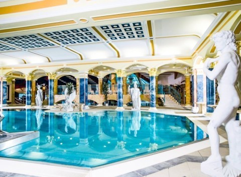 Rajecké Teplice vo Ville Amélia s raňajkami a len 300 m od kúpeľov Aphrodité.