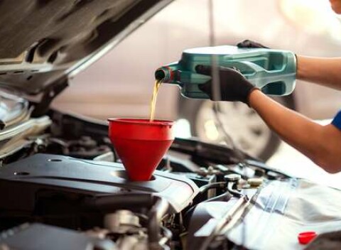 Výmena oleja a olejového filtra s možnosťou použitia vlastného materiálu