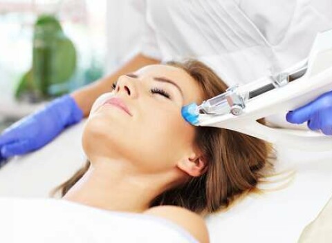 Kyslíkové ošetrenie pleti, chemický peeling či mezoterapia v salóne Beauty Ewei